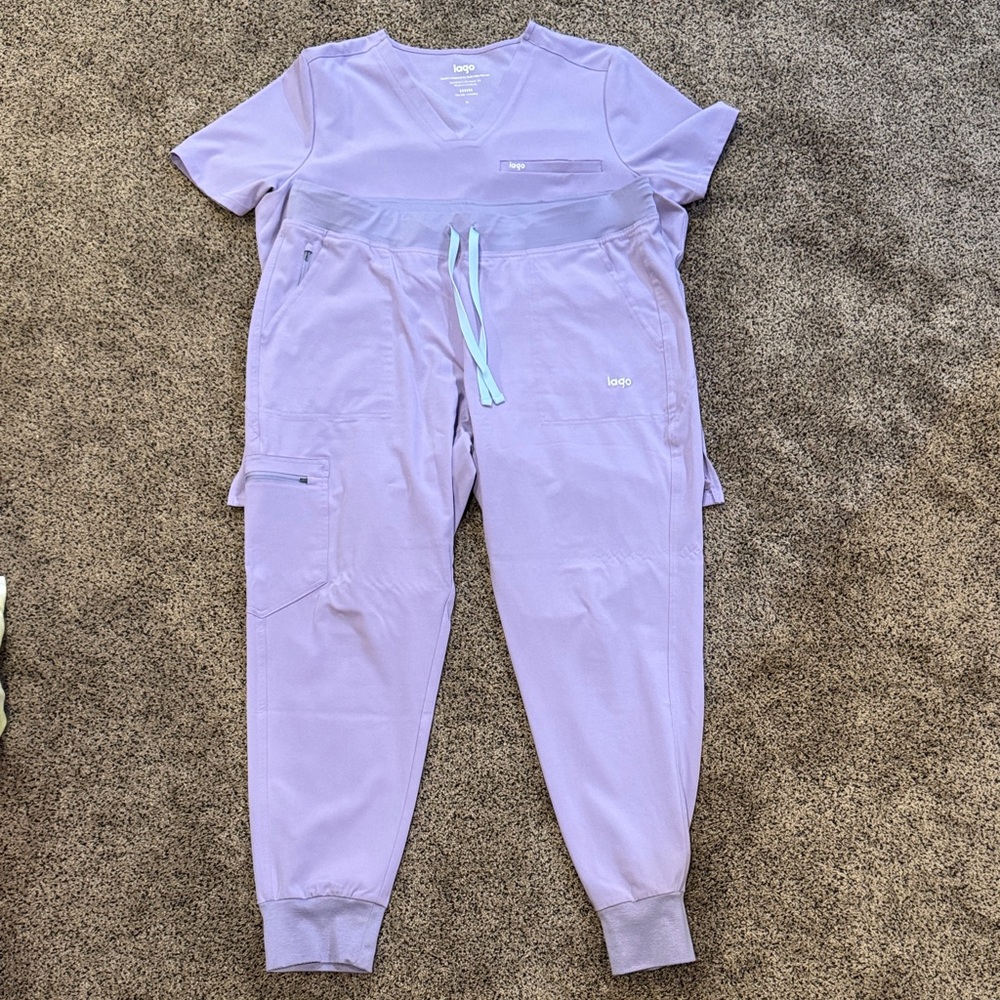 Lago Lavender Scrub Set